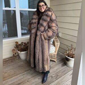 SOLD! 💔Full length crystal fox fur coat with removable fur hood fits xs/s